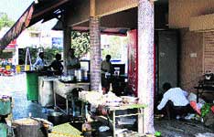 Kartar Vaishno Dhaba
